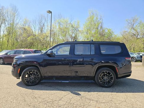 Used 2024 Jeep Grand Wagoneer Series III w/ Quick Order Packagew 28T AWD/4WD image 12