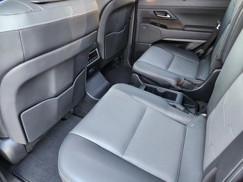 Used 2024 Lexus GX 550 w/ Accessory Package (2T) image 36