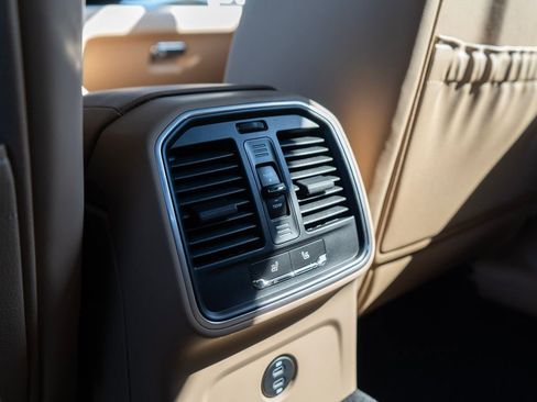 New 2026 Porsche Macan image 26