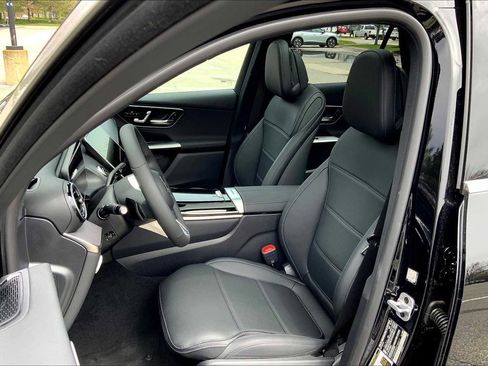 Certified 2025 Mercedes-Benz GLC 300 4MATIC image 12