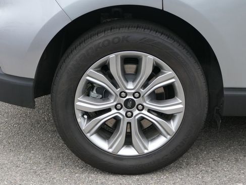 Used 2024 Ford Edge Titanium image 28