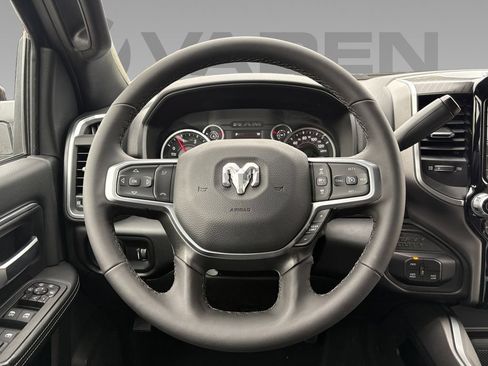 New 2026 RAM 2500 Big Horn AWD/4WD image 9