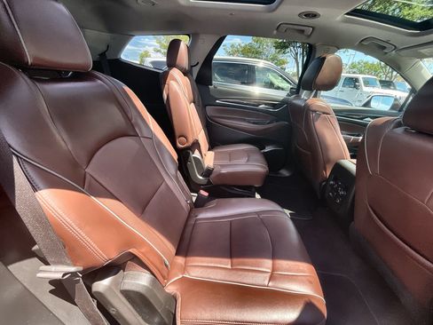 Used 2021 Buick Enclave Avenir w/ Avenir Technology Package FWD image 28