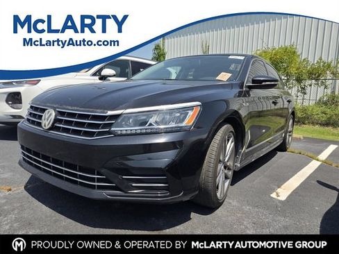 Used 2017 Volkswagen Passat 1.8T R-Line w/ R-Line Lighting Package FWD image 1