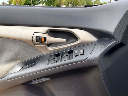 Used 2009 Toyota Matrix FWD image 32
