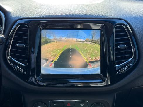 Used 2019 Jeep Compass Limited image 12