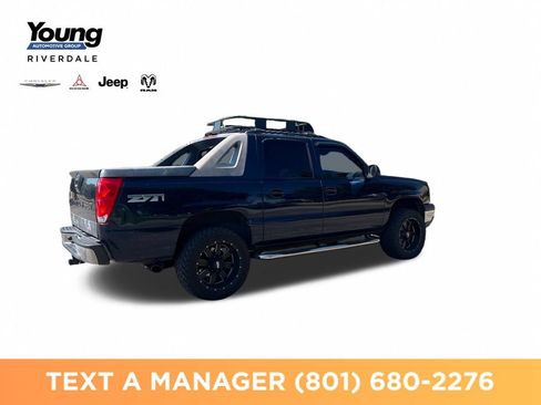 Used 2004 Chevrolet Avalanche Z71 w/ Preferred Equipment Group AWD/4WD image 5