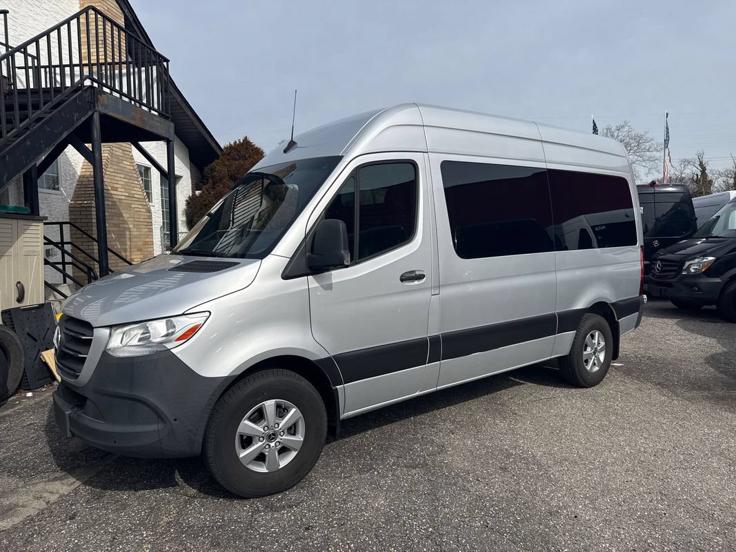 Used 2021 Mercedes-Benz Sprinter 2500 image 2