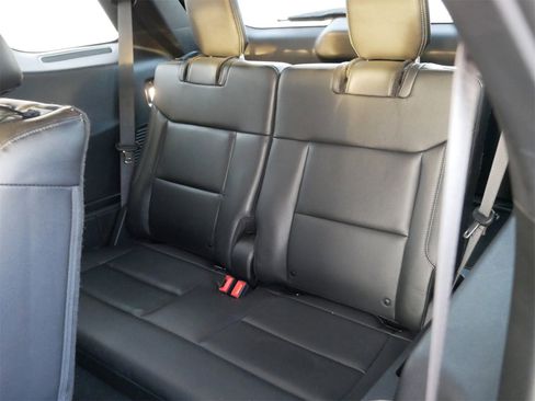 Certified 2020 Ford Explorer XLT w/ Equipment Group 202A image 17