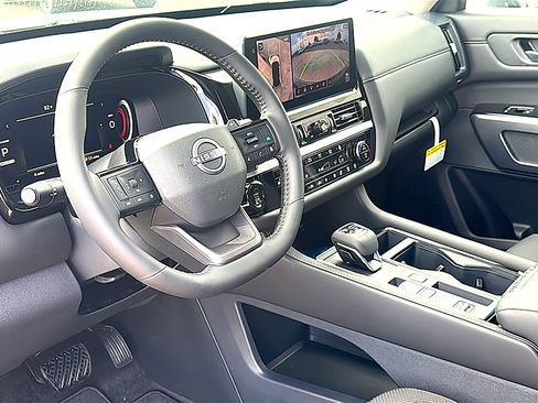 New 2026 Nissan Pathfinder SL FWD image 9