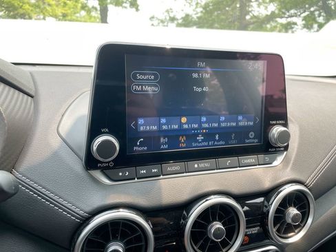 Used 2025 Nissan Sentra SV w/ Trunk Package image 24