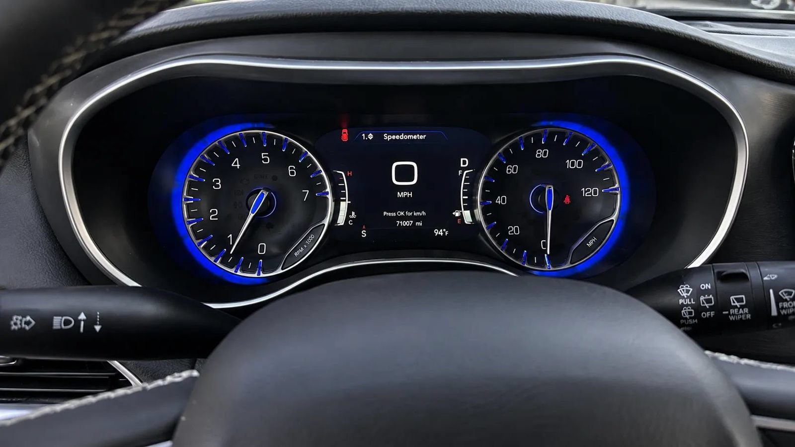 Used 2024 Chrysler Pacifica Touring-L FWD image 15