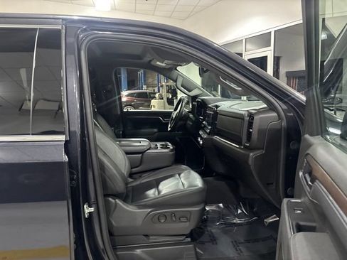 Used 2025 GMC Sierra 1500 SLT AWD/4WD image 38