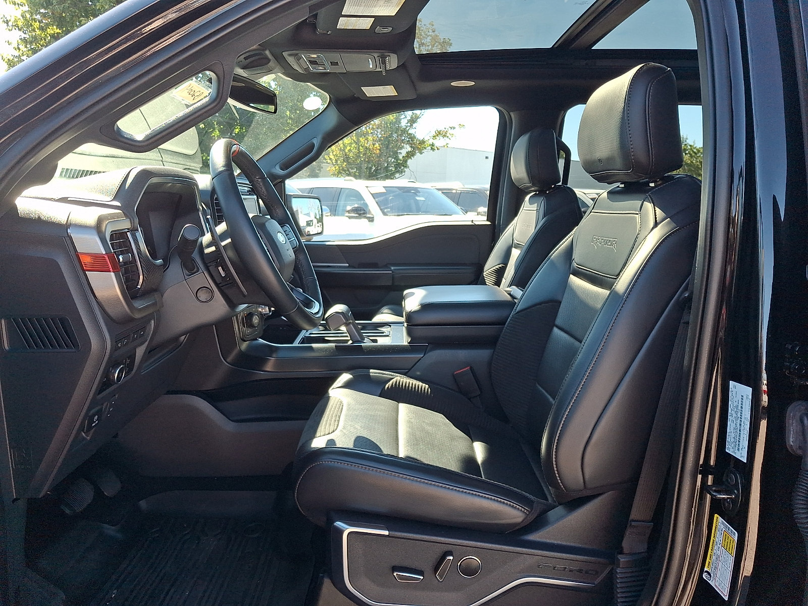 Certified 2023 Ford F150 Raptor w/ Raptor 37 Performance Package AWD/4WD image 17