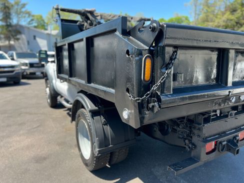 Used 2012 Ford F550 4x4 Regular Cab Super Duty w/ PWR Equipment Group image 21