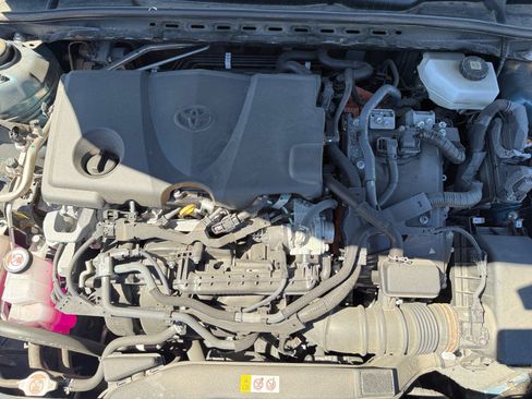 Used 2025 Toyota Camry XLE AWD/4WD image 21