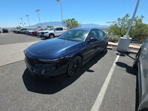 Used 2025 Honda Accord SE image 1