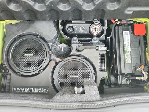 Used 2015 Dodge Challenger SRT Hellcat image 35