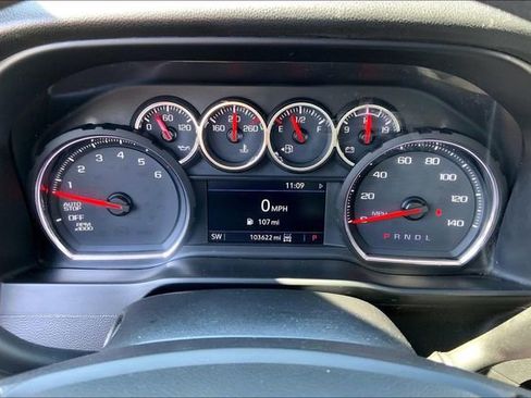 Used 2020 Chevrolet Silverado 1500 LT AWD/4WD image 20