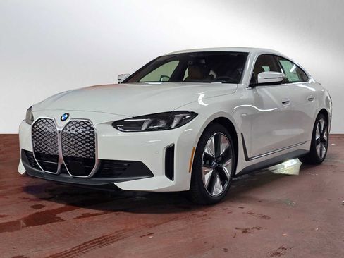 New 2026 BMW i4 xDrive40i w/ Premium Package image 7
