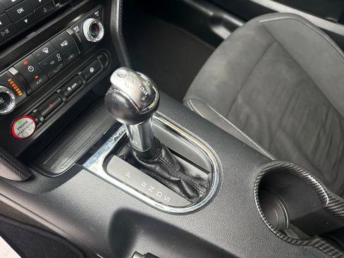 Certified 2017 Ford Mustang Coupe RWD image 28