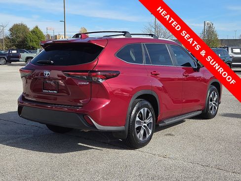 Used 2024 Toyota Highlander XLE image 5
