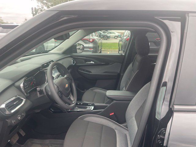 Used 2023 Chevrolet TrailBlazer LT w/ Convenience Package FWD image 7