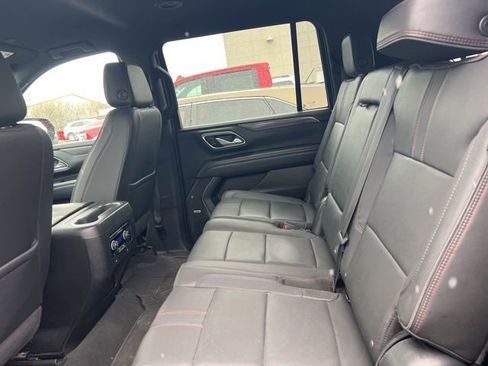 Used 2022 Chevrolet Suburban RST w/ Luxury Package image 21