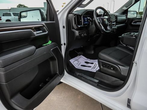 Used 2026 Chevrolet Silverado 1500 LT AWD/4WD image 27