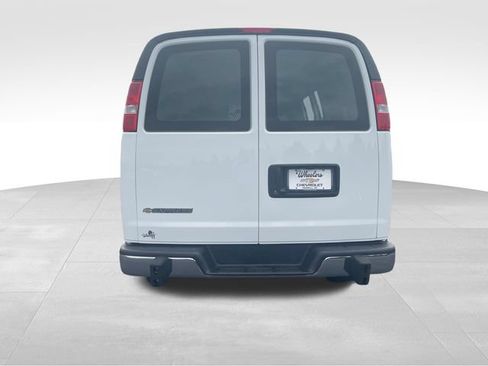 Used 2025 Chevrolet Express 2500 w/ Driver Convenience Package RWD image 4