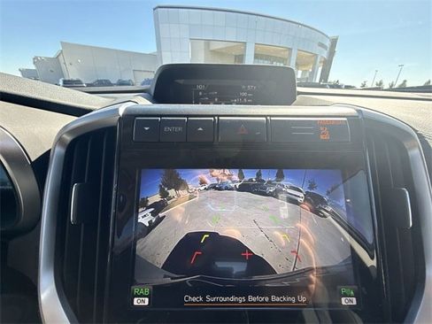 Certified 2022 Subaru Ascent Limited w/ Technology Package image 17