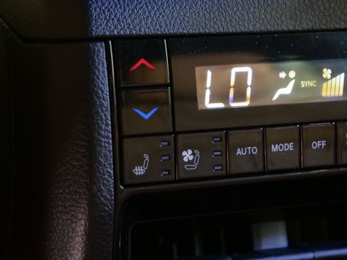 Used 2022 Jeep Grand Cherokee Summit AWD/4WD image 37