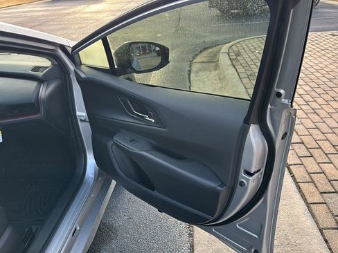 New 2025 Toyota Prius Plug-In Hybrid image 11