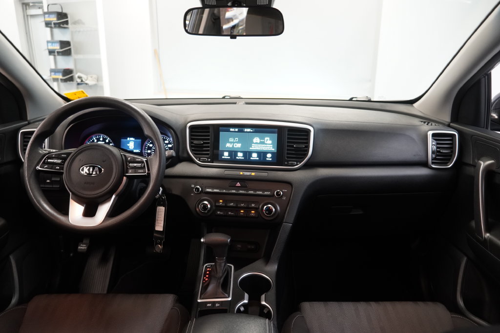 Used 2021 Kia Sportage LX FWD image 18