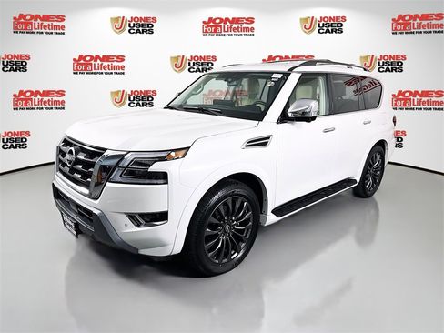 Certified 2024 Nissan Armada Platinum w/ Captain's Chairs Package image 15