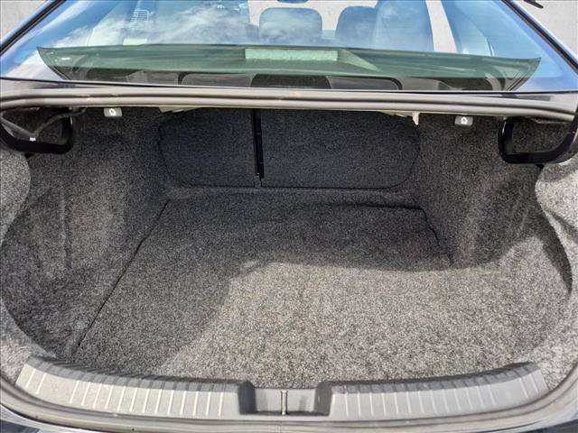Used 2025 Volkswagen Jetta SE FWD image 6