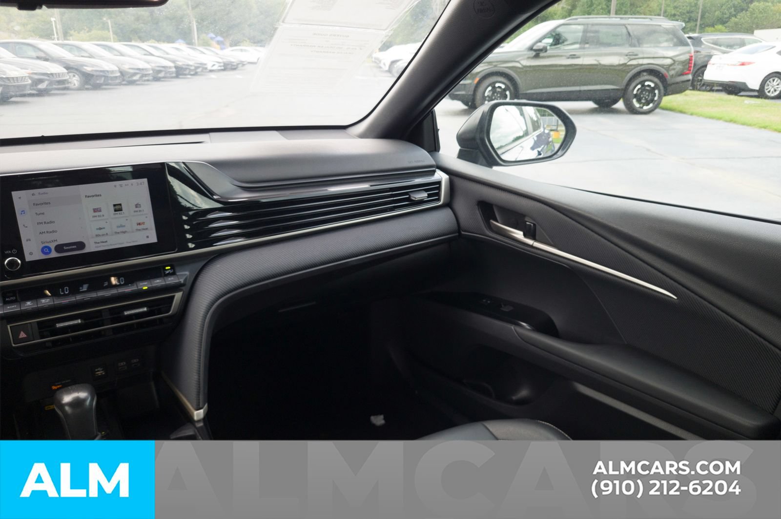 Used 2025 Toyota Camry SE FWD image 17