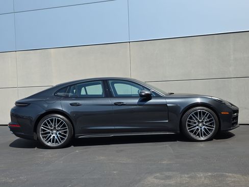 Used 2024 Porsche Panamera image 8