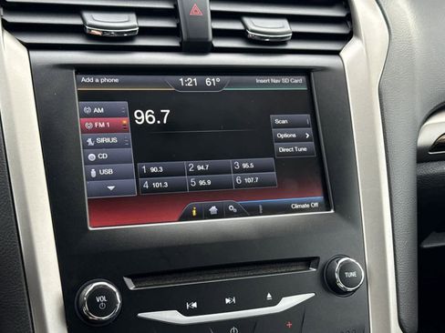 Used 2013 Ford Fusion SE image 19