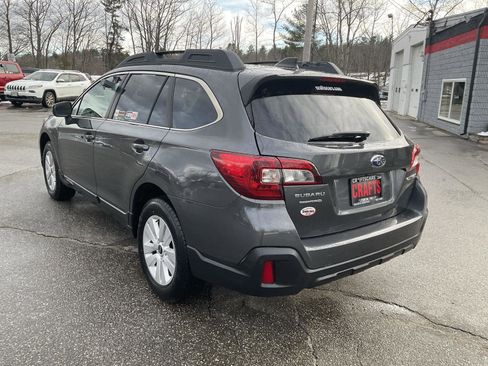 Used 2019 Subaru Outback 2.5i Premium image 3