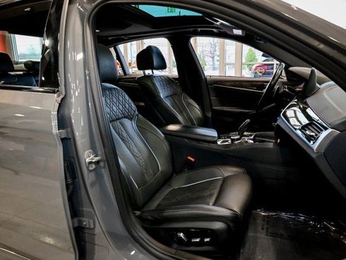 Used 2021 BMW 530i xDrive w/ Executive Package image 22