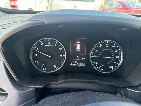 Used 2025 Subaru Forester Premium image 9