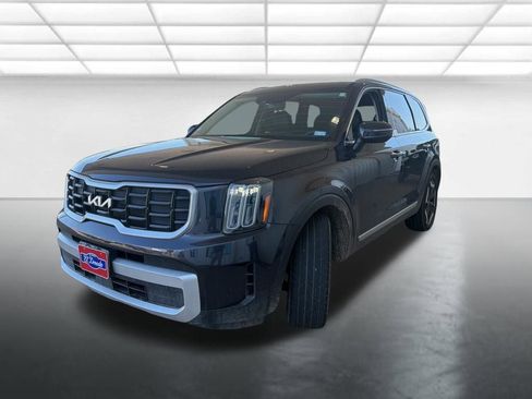 Used 2025 Kia Telluride S FWD image 4