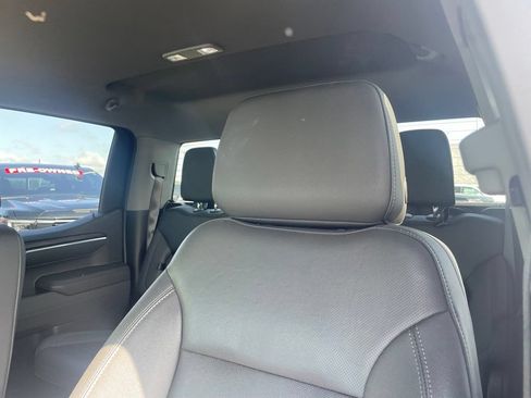 Used 2026 GMC Sierra 1500 SLT AWD/4WD image 22