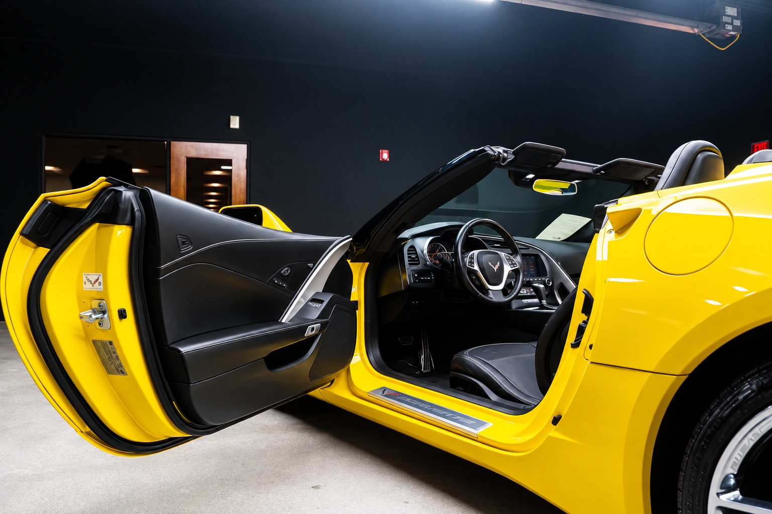 Used 2015 Chevrolet Corvette Stingray Convertible w/ 3LT Preferred Equipment Group RWD image 13