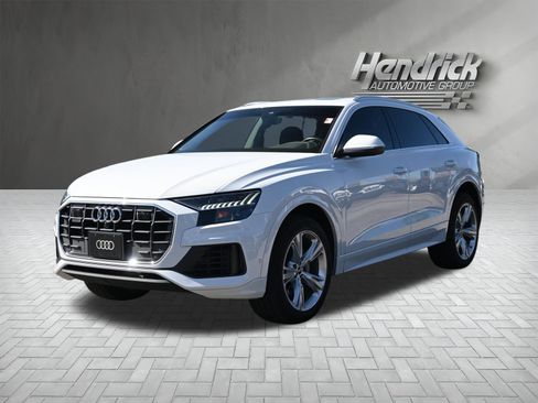 Used 2023 Audi Q8 Premium w/ Convenience Package image 6