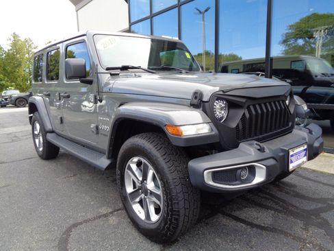 Used 2019 Jeep Wrangler Unlimited Sahara w/ Dual Top Group image 3
