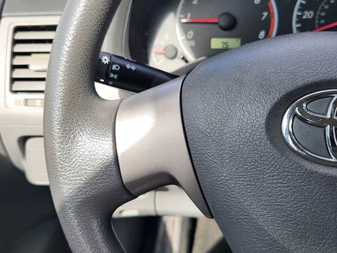 Used 2010 Toyota Corolla LE image 27