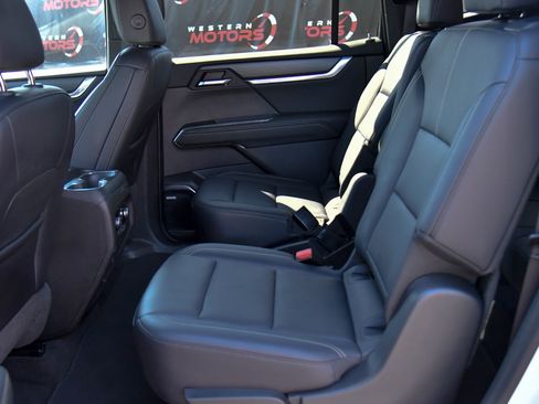 Used 2024 GMC Acadia Elevation image 42