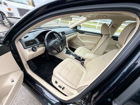 Used 2017 Volkswagen Passat 1.8T SE image 20